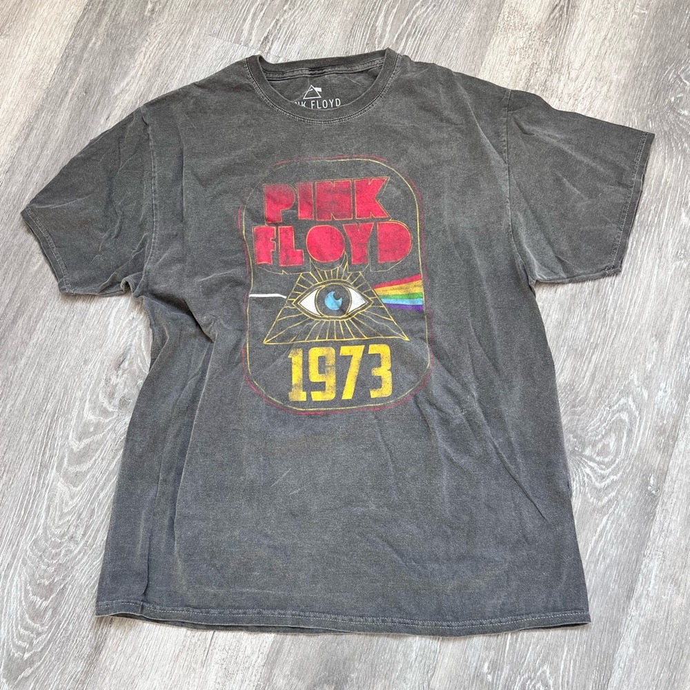 SOLD ** 

Pink Floyd Vintage Black Graphic Tee